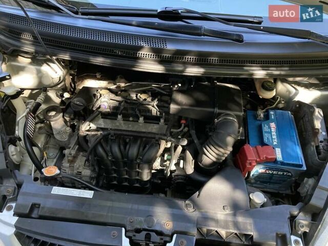 Сірий Міцубісі Кольт, об'ємом двигуна 1.3 л та пробігом 188 тис. км за 4100 $, фото 19 на Automoto.ua