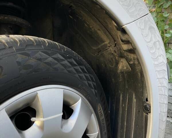 Сірий Міцубісі Кольт, об'ємом двигуна 1.3 л та пробігом 188 тис. км за 4500 $, фото 5 на Automoto.ua