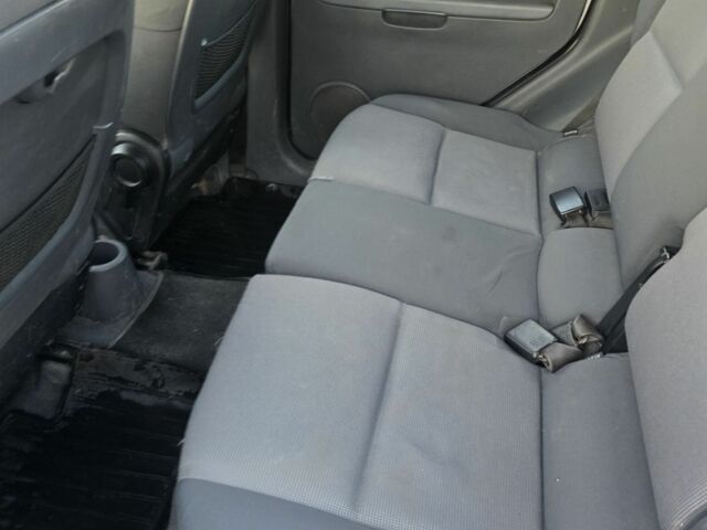 Серый Мицубиси Кольт, объемом двигателя 1.3 л и пробегом 590 тыс. км за 3900 $, фото 7 на Automoto.ua