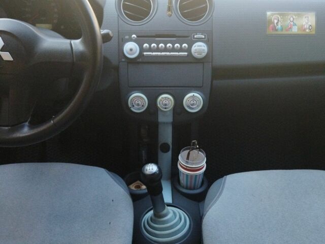 Сірий Міцубісі Кольт, об'ємом двигуна 1.3 л та пробігом 228 тис. км за 3800 $, фото 7 на Automoto.ua