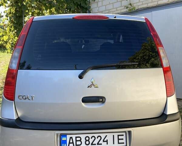 Сірий Міцубісі Кольт, об'ємом двигуна 1.3 л та пробігом 188 тис. км за 4100 $, фото 1 на Automoto.ua