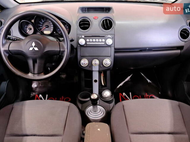 Сірий Міцубісі Кольт, об'ємом двигуна 1.3 л та пробігом 156 тис. км за 4400 $, фото 37 на Automoto.ua