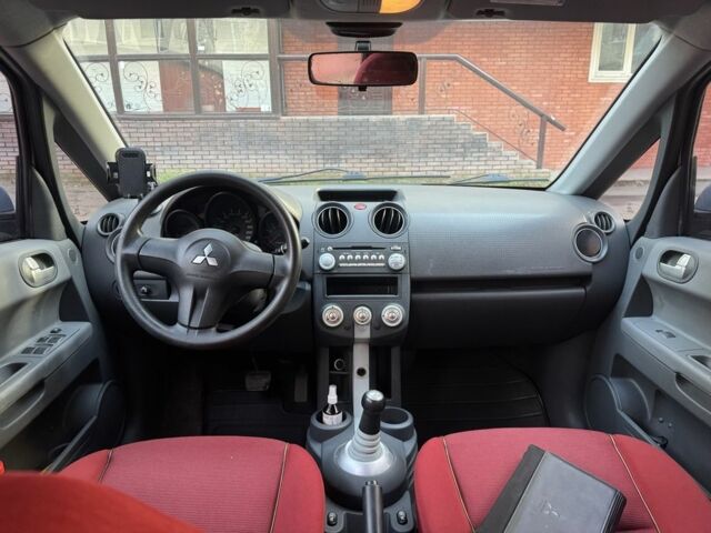 Сірий Міцубісі Кольт, об'ємом двигуна 1.5 л та пробігом 232 тис. км за 3950 $, фото 17 на Automoto.ua