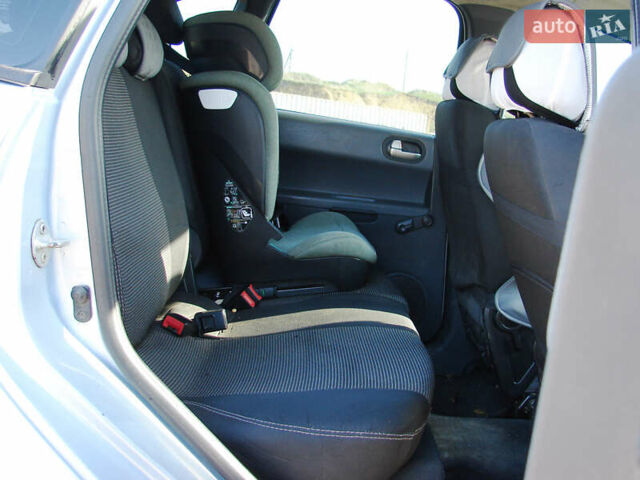 Сірий Міцубісі Кольт, об'ємом двигуна 1.33 л та пробігом 203 тис. км за 4600 $, фото 12 на Automoto.ua