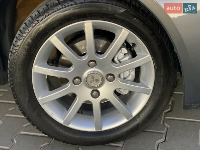 Міцубісі Кольт 2006 у Одесі на Automoto.ua Сірий Міцубісі Кольт, об'ємом двигуна 1.33 л та пробігом 66 тис. км за 4900 $, фото 17 на Automoto.ua