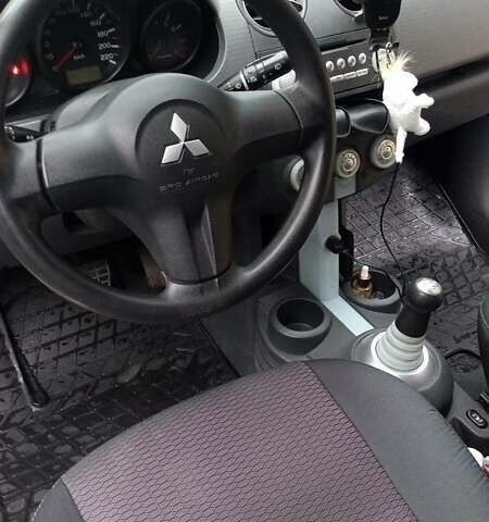 Міцубісі Кольт 2006 у Чугуеве на Automoto.ua Сірий Міцубісі Кольт, об'ємом двигуна 1.3 л та пробігом 148 тис. км за 3900 $, фото 12 на Automoto.ua
