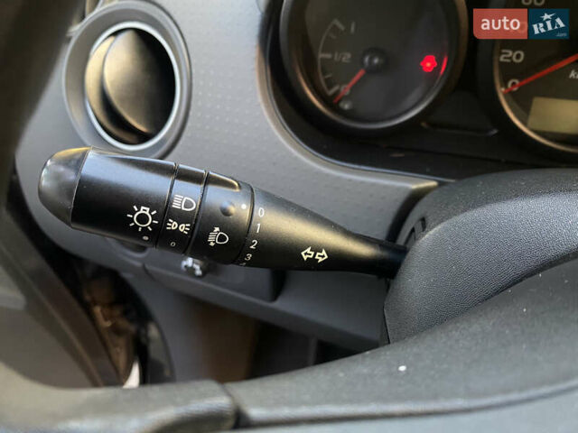 Міцубісі Кольт 2006 у Одесі на Automoto.ua Сірий Міцубісі Кольт, об'ємом двигуна 1.33 л та пробігом 66 тис. км за 4900 $, фото 41 на Automoto.ua