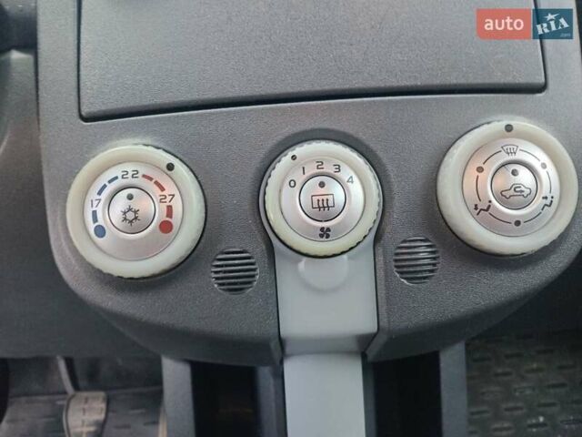 Мицубиси Кольт 2006 в Львове на Automoto.ua Серый Мицубиси Кольт, объемом двигателя 1.3 л и пробегом 179 тыс. км за 3890 $, фото 18 на Automoto.ua