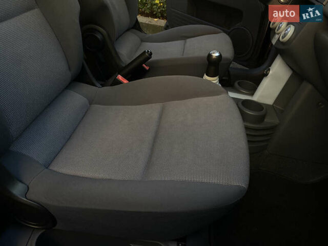 Міцубісі Кольт 2006 у Одесі на Automoto.ua Сірий Міцубісі Кольт, об'ємом двигуна 1.33 л та пробігом 66 тис. км за 4900 $, фото 60 на Automoto.ua