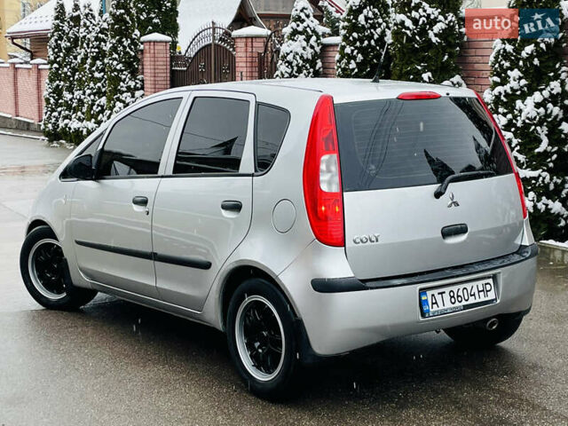 Сірий Міцубісі Кольт, об'ємом двигуна 1.3 л та пробігом 198 тис. км за 3250 $, фото 7 на Automoto.ua