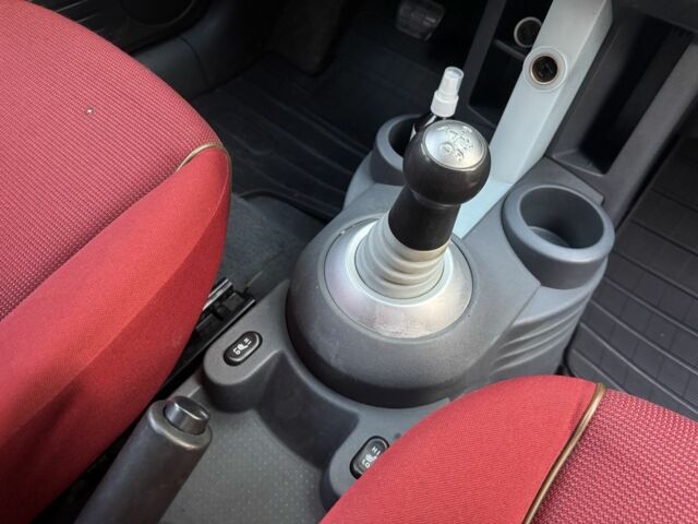 Сірий Міцубісі Кольт, об'ємом двигуна 1.5 л та пробігом 232 тис. км за 3950 $, фото 23 на Automoto.ua