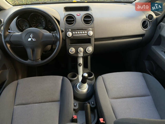 Міцубісі Кольт 2006 у Одесі на Automoto.ua Сірий Міцубісі Кольт, об'ємом двигуна 1.33 л та пробігом 66 тис. км за 4900 $, фото 43 на Automoto.ua