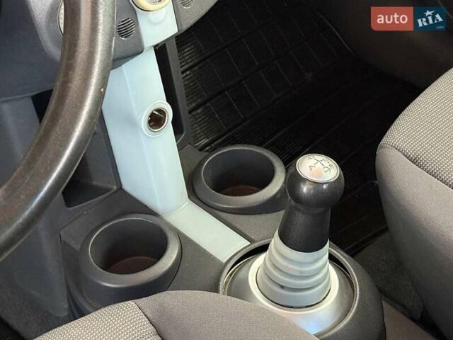 Серый Мицубиси Кольт, объемом двигателя 1.5 л и пробегом 168 тыс. км за 4190 $, фото 10 на Automoto.ua