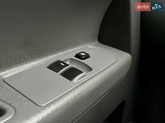 Серый Мицубиси Кольт, объемом двигателя 1.3 л и пробегом 198 тыс. км за 2999 $, фото 17 на Automoto.ua