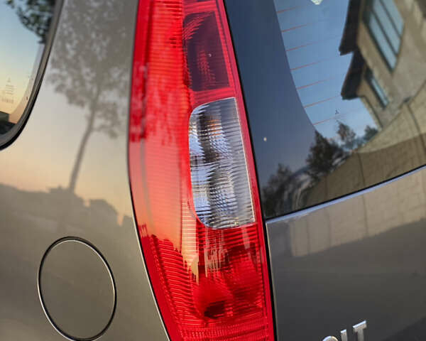 Міцубісі Кольт 2006 у Одесі на Automoto.ua Сірий Міцубісі Кольт, об'ємом двигуна 1.33 л та пробігом 66 тис. км за 4900 $, фото 11 на Automoto.ua