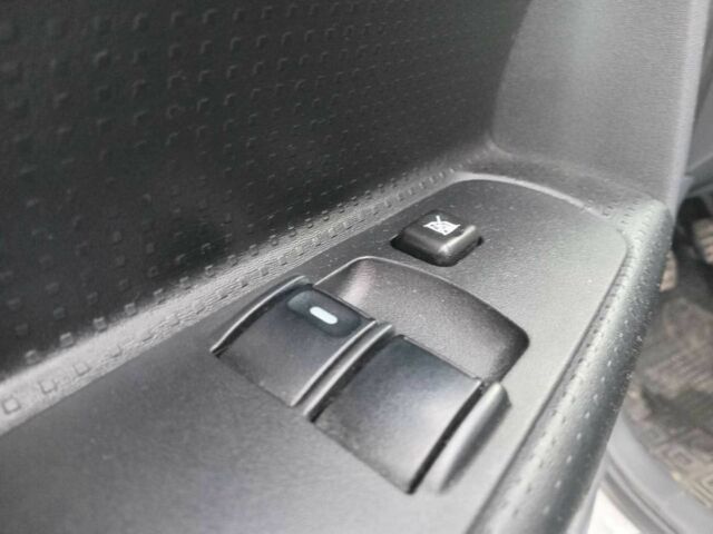 Мицубиси Кольт 2006 в Львове на Automoto.ua Серый Мицубиси Кольт, объемом двигателя 1.3 л и пробегом 179 тыс. км за 3890 $, фото 20 на Automoto.ua