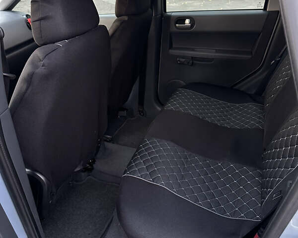 Серый Мицубиси Кольт, объемом двигателя 1.3 л и пробегом 113 тыс. км за 5700 $, фото 6 на Automoto.ua