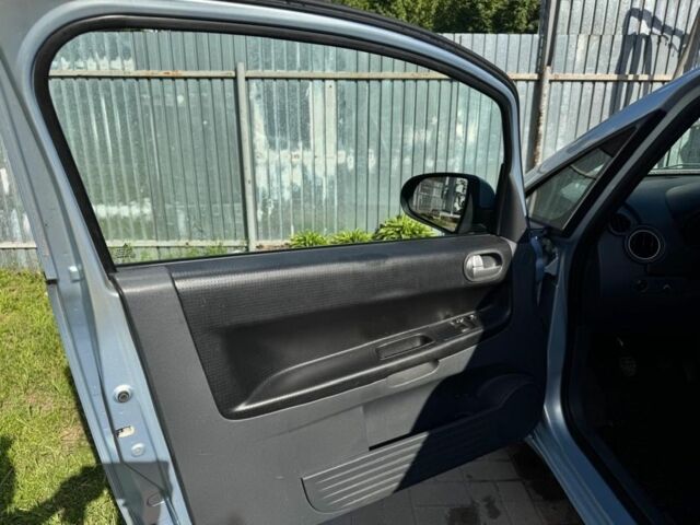 Сірий Міцубісі Кольт, об'ємом двигуна 1.5 л та пробігом 232 тис. км за 4500 $, фото 11 на Automoto.ua