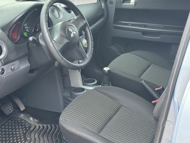 Серый Мицубиси Кольт, объемом двигателя 1.4 л и пробегом 149 тыс. км за 4799 $, фото 8 на Automoto.ua