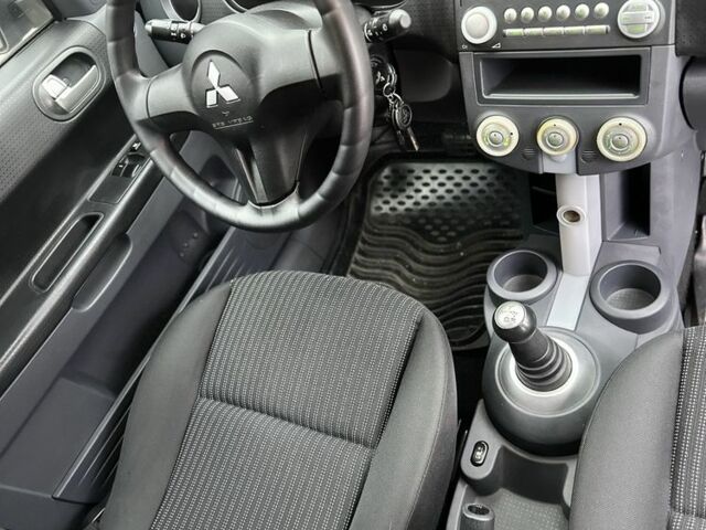 Серый Мицубиси Кольт, объемом двигателя 1.4 л и пробегом 149 тыс. км за 4799 $, фото 12 на Automoto.ua