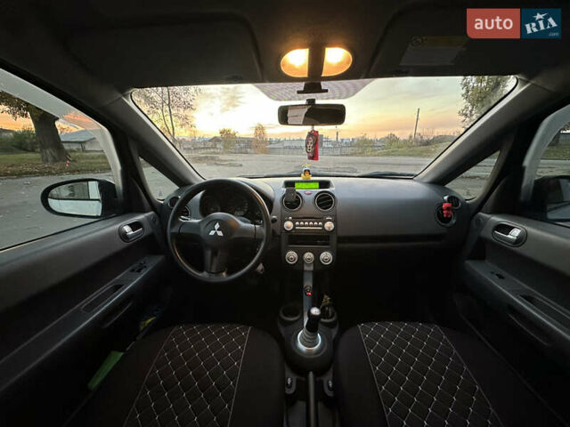 Серый Мицубиси Кольт, объемом двигателя 1.3 л и пробегом 113 тыс. км за 5700 $, фото 9 на Automoto.ua