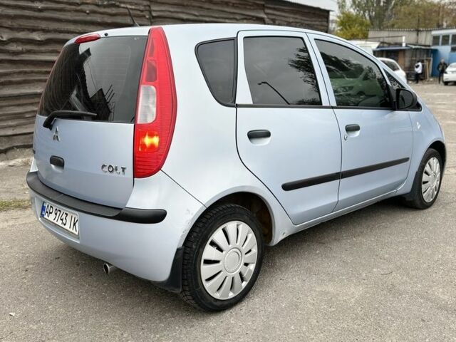 Серый Мицубиси Кольт, объемом двигателя 1.4 л и пробегом 149 тыс. км за 4799 $, фото 3 на Automoto.ua