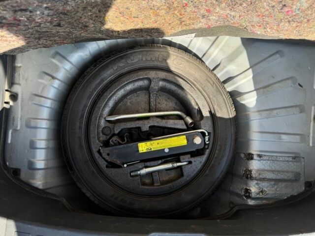 Сірий Міцубісі Кольт, об'ємом двигуна 1.5 л та пробігом 232 тис. км за 4500 $, фото 14 на Automoto.ua