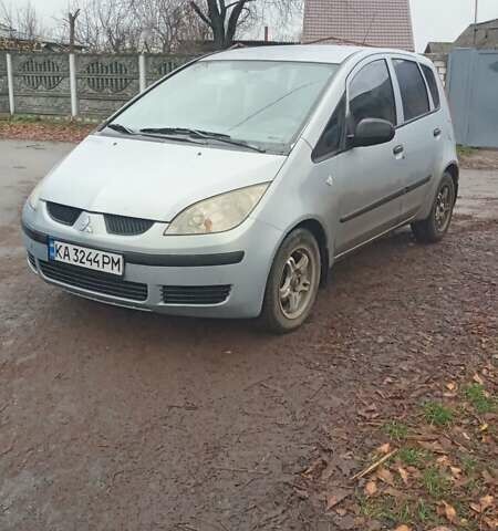 Сірий Міцубісі Кольт, об'ємом двигуна 1.3 л та пробігом 263 тис. км за 3700 $, фото 4 на Automoto.ua