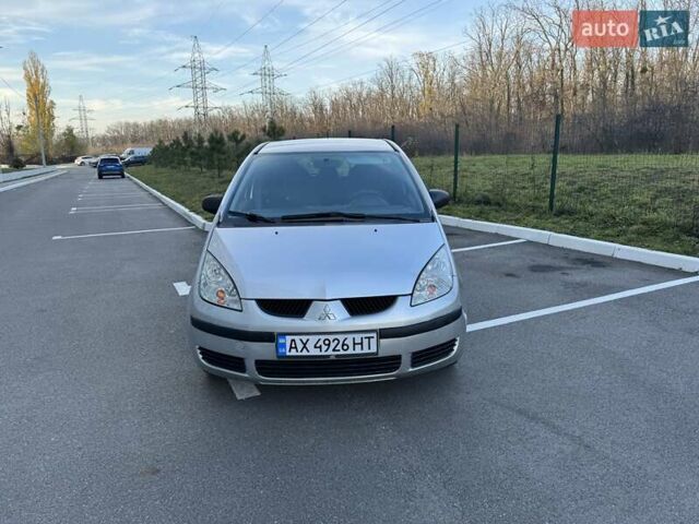 Серый Мицубиси Кольт, объемом двигателя 1.33 л и пробегом 143 тыс. км за 4500 $, фото 1 на Automoto.ua