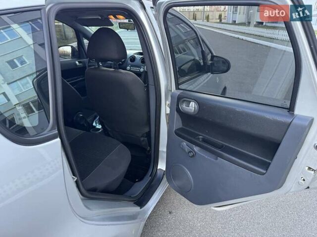 Серый Мицубиси Кольт, объемом двигателя 1.33 л и пробегом 143 тыс. км за 4500 $, фото 6 на Automoto.ua