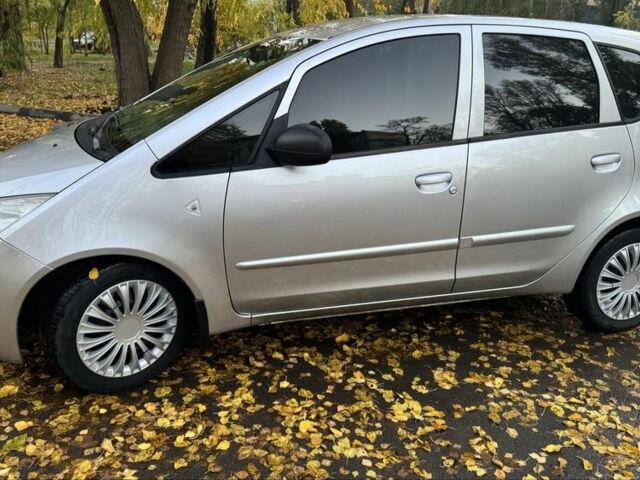 Сірий Міцубісі Кольт, об'ємом двигуна 1.3 л та пробігом 266 тис. км за 4000 $, фото 1 на Automoto.ua