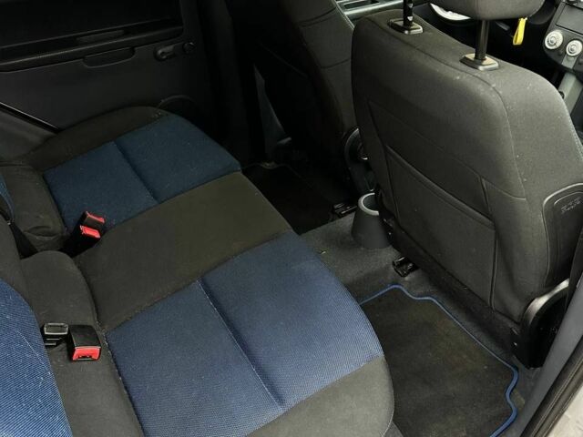 Серый Мицубиси Кольт, объемом двигателя 0 л и пробегом 214 тыс. км за 1400 $, фото 4 на Automoto.ua