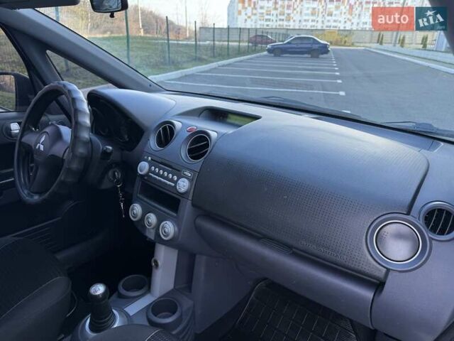 Серый Мицубиси Кольт, объемом двигателя 1.33 л и пробегом 143 тыс. км за 4500 $, фото 8 на Automoto.ua