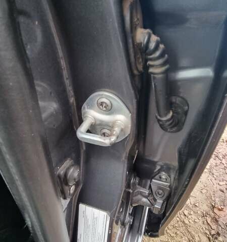 Сірий Міцубісі Кольт, об'ємом двигуна 1.33 л та пробігом 143 тис. км за 4300 $, фото 12 на Automoto.ua