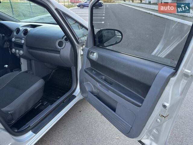 Серый Мицубиси Кольт, объемом двигателя 1.33 л и пробегом 143 тыс. км за 4500 $, фото 7 на Automoto.ua
