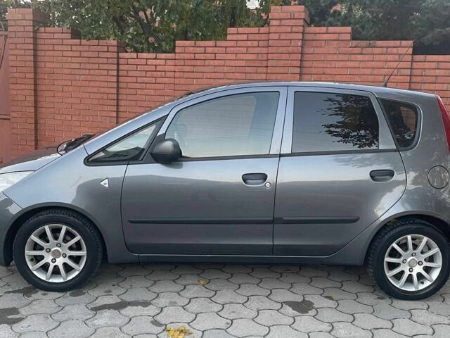 Сірий Міцубісі Кольт, об'ємом двигуна 1.3 л та пробігом 266 тис. км за 3600 $, фото 4 на Automoto.ua