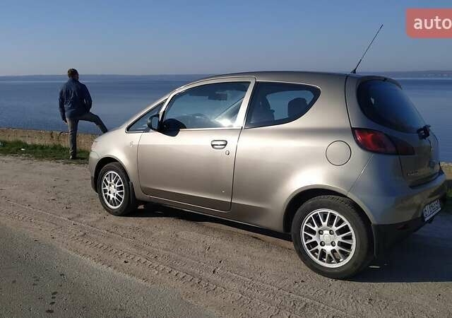 Серый Мицубиси Кольт, объемом двигателя 1.3 л и пробегом 220 тыс. км за 6900 $, фото 3 на Automoto.ua