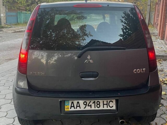 Сірий Міцубісі Кольт, об'ємом двигуна 1.3 л та пробігом 266 тис. км за 3600 $, фото 5 на Automoto.ua