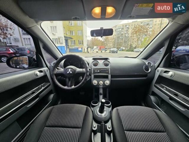Сірий Міцубісі Кольт, об'ємом двигуна 1.33 л та пробігом 105 тис. км за 4999 $, фото 9 на Automoto.ua