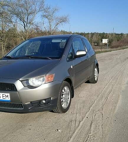 Серый Мицубиси Кольт, объемом двигателя 1.3 л и пробегом 220 тыс. км за 6900 $, фото 1 на Automoto.ua