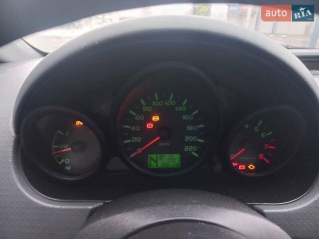 Серый Мицубиси Кольт, объемом двигателя 1.33 л и пробегом 188 тыс. км за 2750 $, фото 11 на Automoto.ua