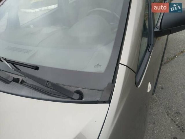 Серый Мицубиси Кольт, объемом двигателя 1.33 л и пробегом 146 тыс. км за 5000 $, фото 14 на Automoto.ua