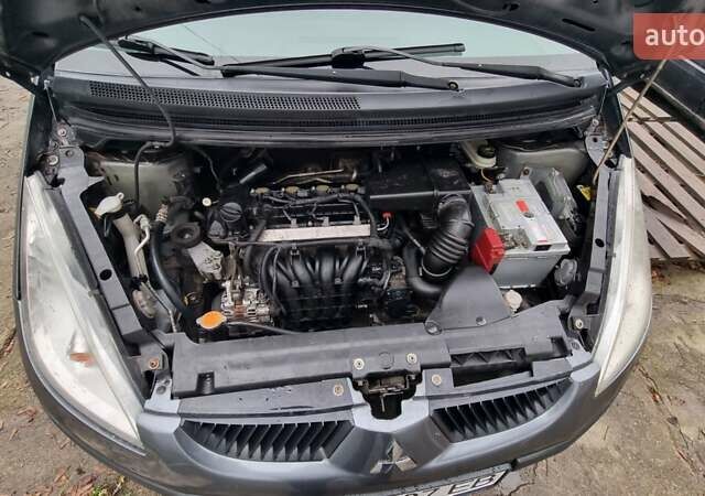 Сірий Міцубісі Кольт, об'ємом двигуна 1.33 л та пробігом 143 тис. км за 4300 $, фото 9 на Automoto.ua