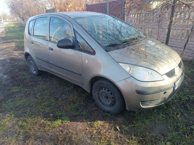 Серый Мицубиси Кольт, объемом двигателя 1.3 л и пробегом 147 тыс. км за 3850 $, фото 2 на Automoto.ua