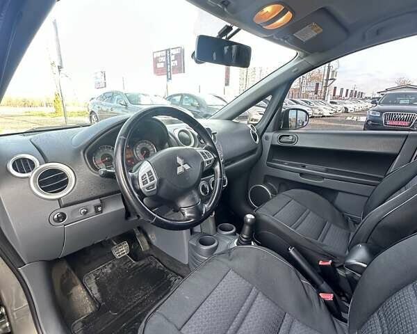 Серый Мицубиси Кольт, объемом двигателя 1.33 л и пробегом 203 тыс. км за 4500 $, фото 13 на Automoto.ua