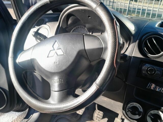 Серый Мицубиси Кольт, объемом двигателя 1.3 л и пробегом 110 тыс. км за 4200 $, фото 9 на Automoto.ua