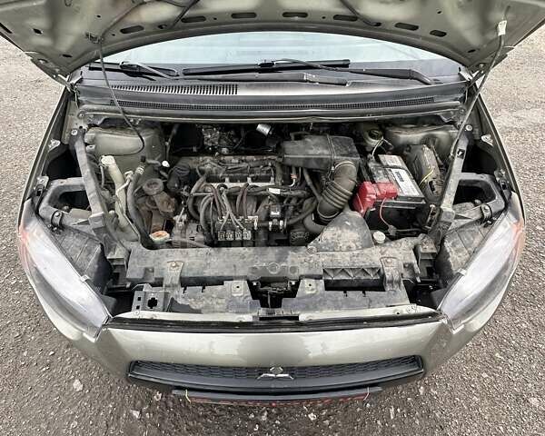 Серый Мицубиси Кольт, объемом двигателя 1.33 л и пробегом 203 тыс. км за 4500 $, фото 31 на Automoto.ua