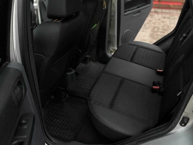 Сірий Міцубісі Кольт, об'ємом двигуна 1.3 л та пробігом 236 тис. км за 2700 $, фото 13 на Automoto.ua