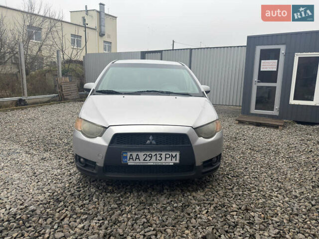 Серый Мицубиси Кольт, объемом двигателя 1.33 л и пробегом 170 тыс. км за 3300 $, фото 1 на Automoto.ua