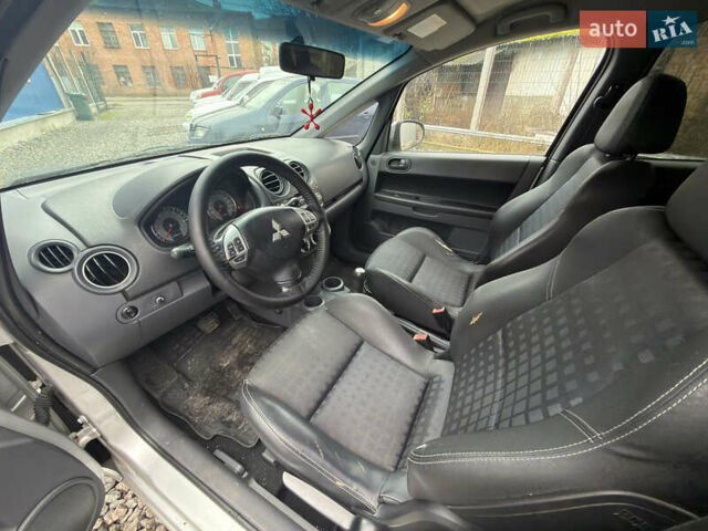 Серый Мицубиси Кольт, объемом двигателя 1.33 л и пробегом 170 тыс. км за 3300 $, фото 9 на Automoto.ua